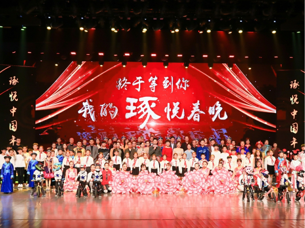 眾明星齊聚承德，春天的夜晚星光璀璨！